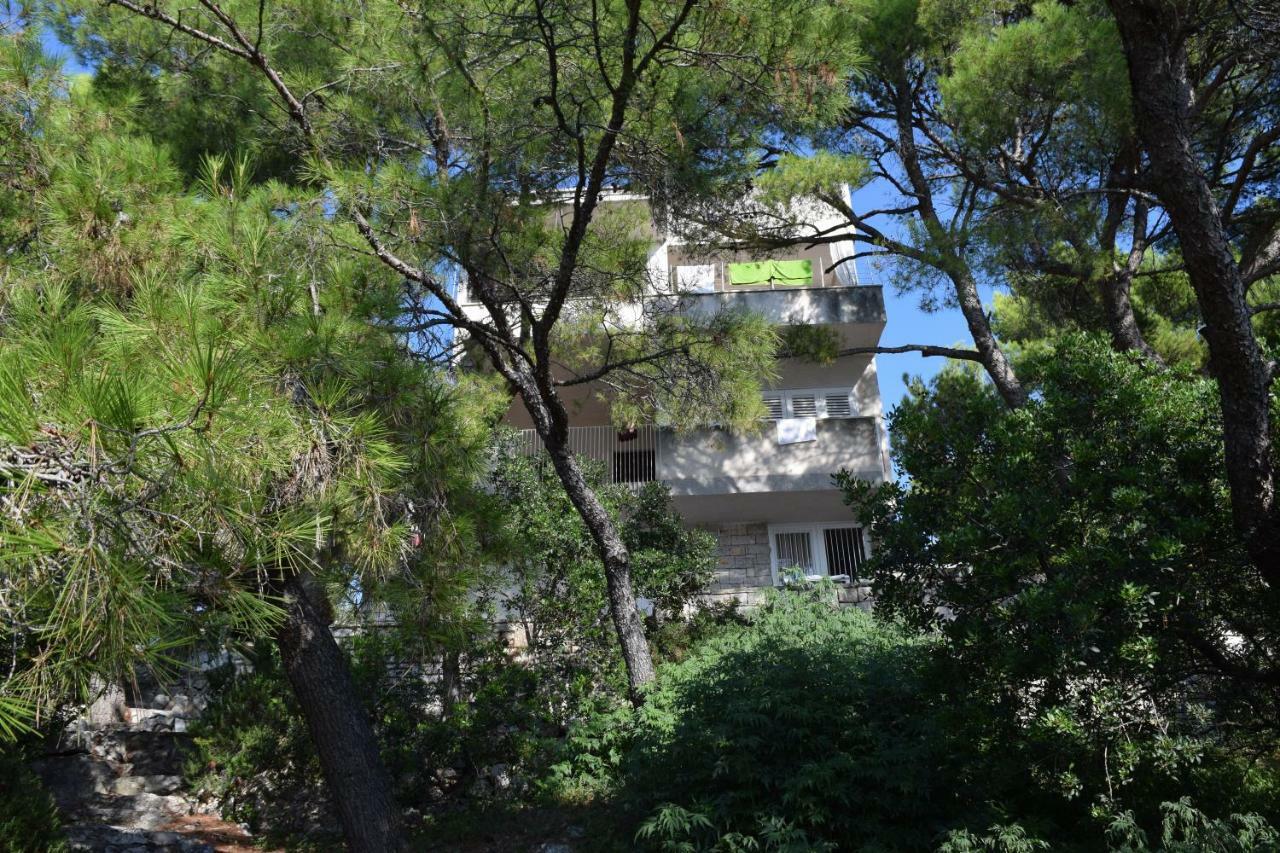 Apartments Polic Примоштен Екстер'єр фото